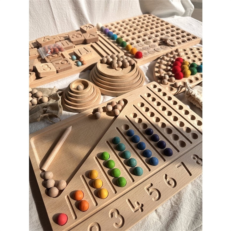 Montessori Shelf Toy - มอนเตสซอรี่ของเล่นไม้ประสาทสัมผัสไม้บีชคาคูเลทกึ่งถาดหนึ่งร้อยกระดานพร้อมลูกบอลสักหลาดตัวเลขตัวอักษรการเล่นที่สร้างสรรค์